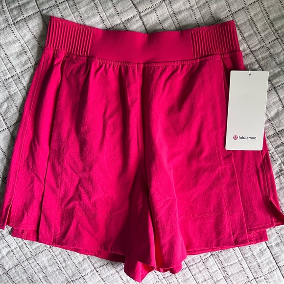 Lululemon Stretch Woven Relaxed-Fit HR Short